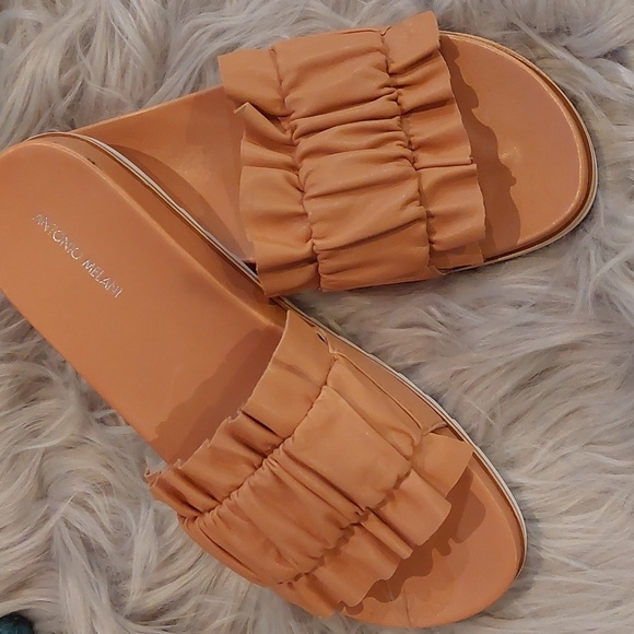 Shoes - Picture 2 of 3